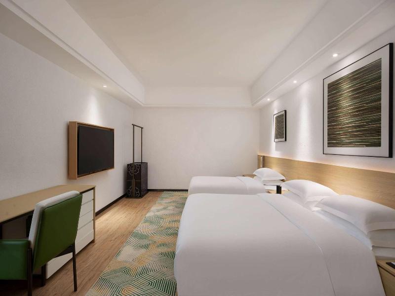 Microtel By Wyndham Xishuangbanna City Center image