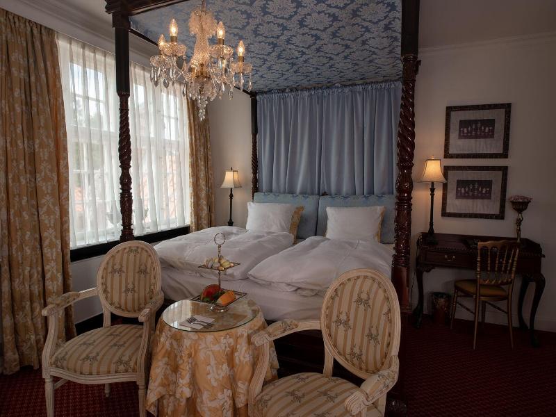 Sauntehus Slotshotel image