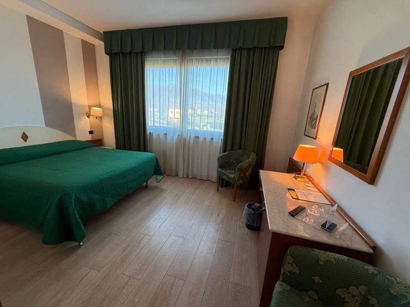 Hotel Le Ville image