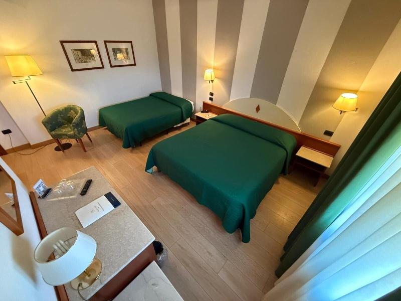 Hotel Le Ville image