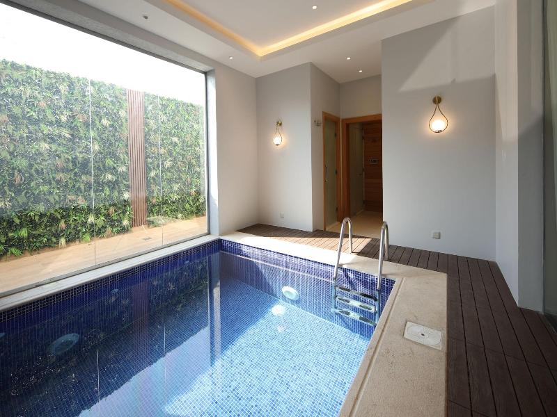 Gladiolus Hotel image