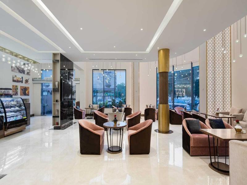 Gladiolus Hotel image