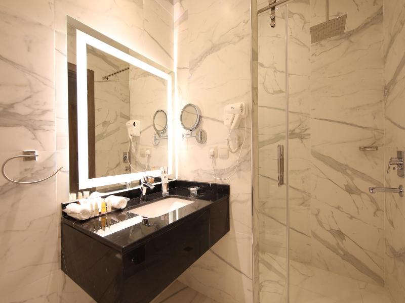 Gladiolus Hotel image