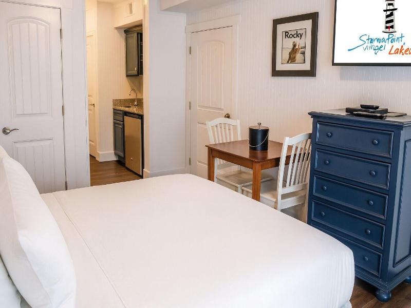 STUDIO PREMIER QUEEN BED