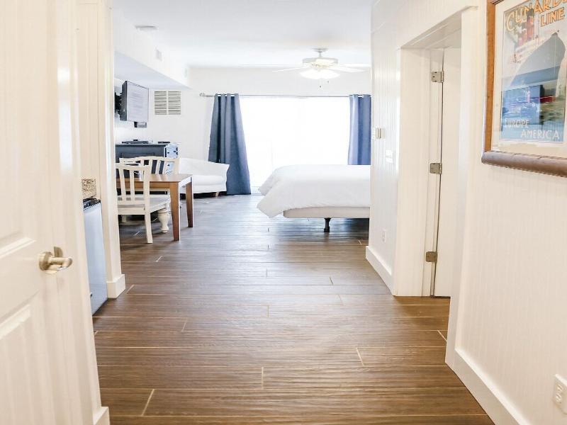 DOUBLE PREMIER KING BED