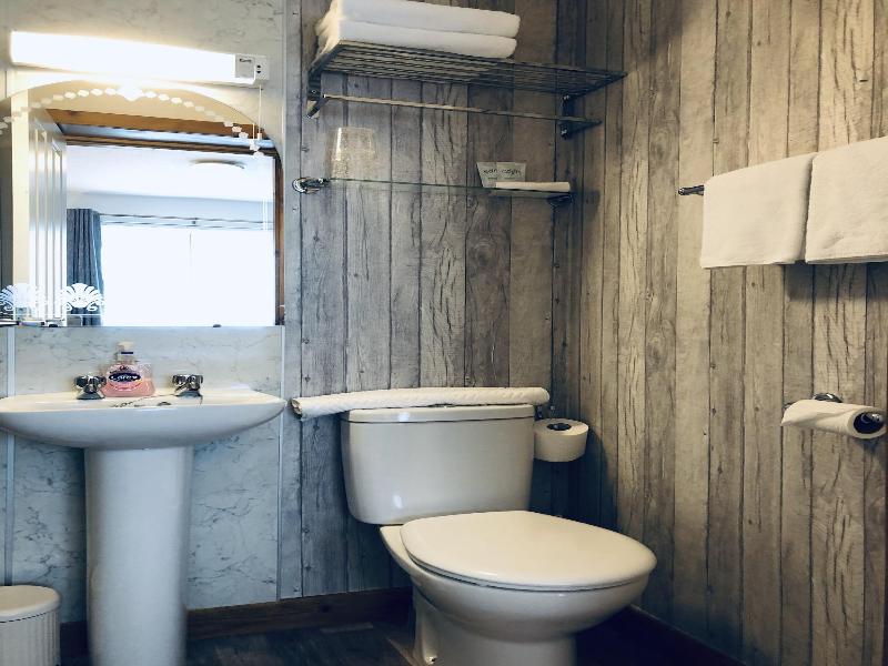 Hillview Guest House image