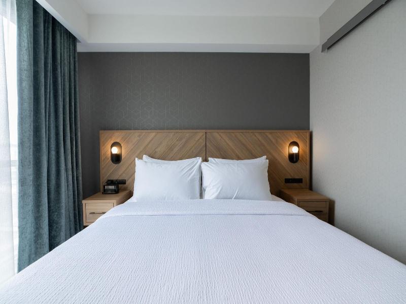 Sandman Signature Dartmouth Hotel & Suites image
