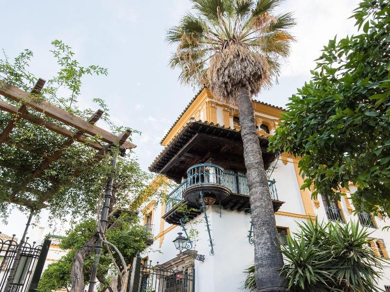 Suites Murillo Plaza Sta Cruz image