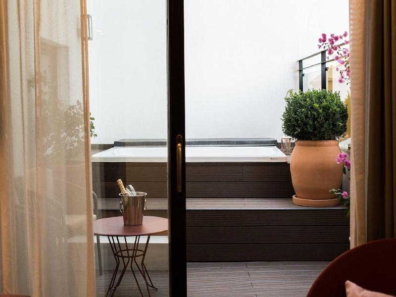 Suites Murillo Plaza Sta Cruz image