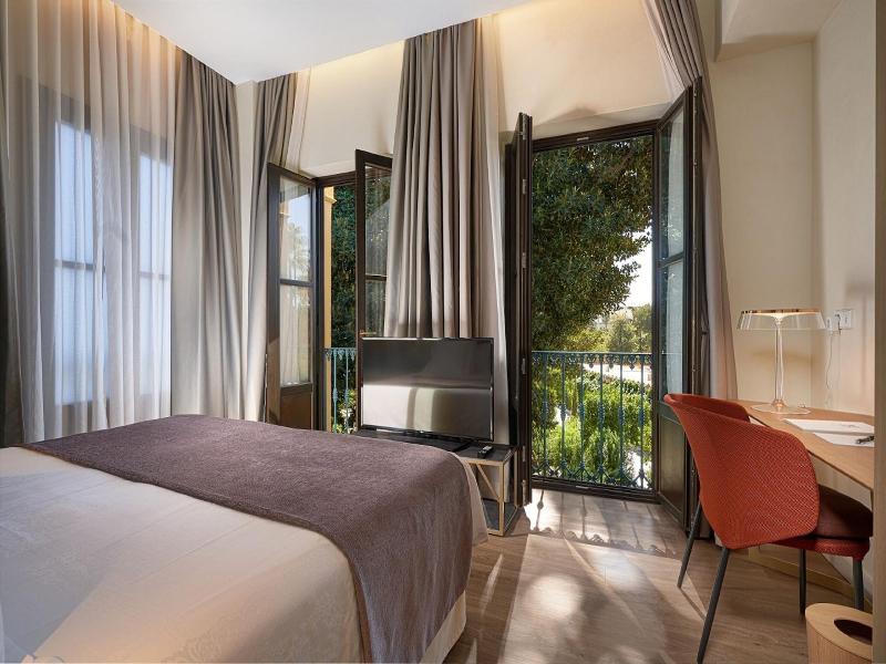 Suites Murillo Plaza Sta Cruz image