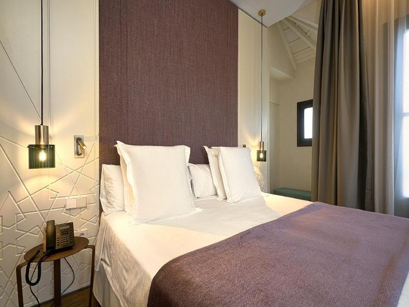 Suites Murillo Plaza Sta Cruz image