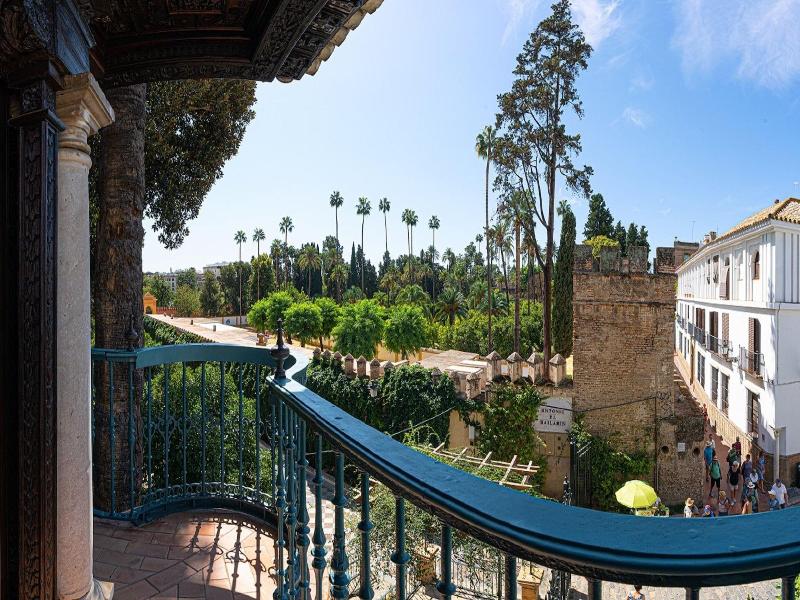 Suites Murillo Plaza Sta Cruz image