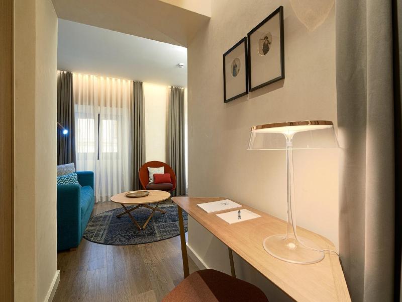 Suites Murillo Plaza Sta Cruz image