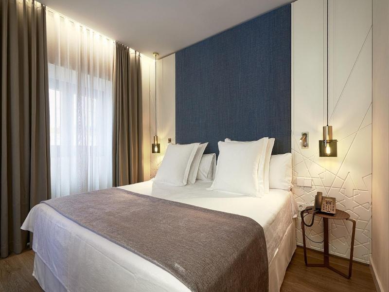 Suites Murillo Plaza Sta Cruz image