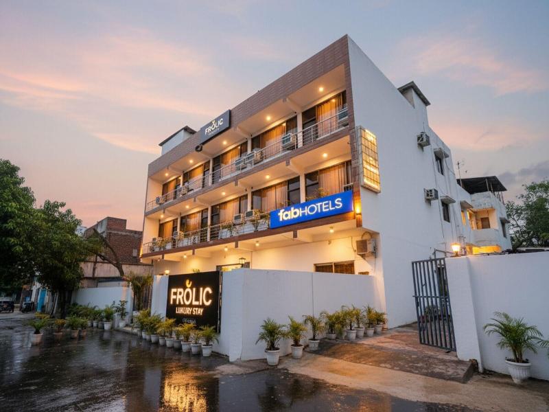 Fabhotel Frolic Luxury Stay image