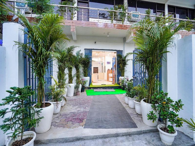 Fabhotel Frolic Luxury Stay image