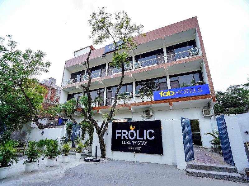 Fabhotel Frolic Luxury Stay image