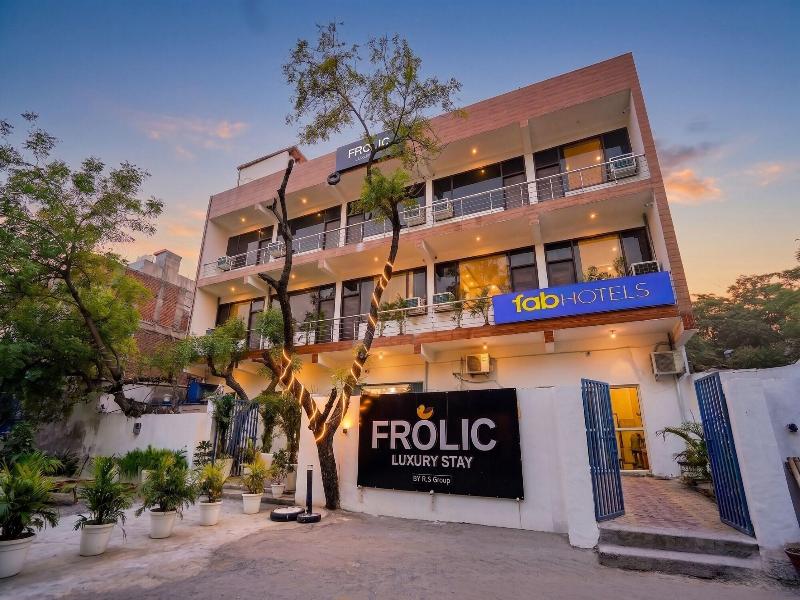 Fabhotel Frolic Luxury Stay image