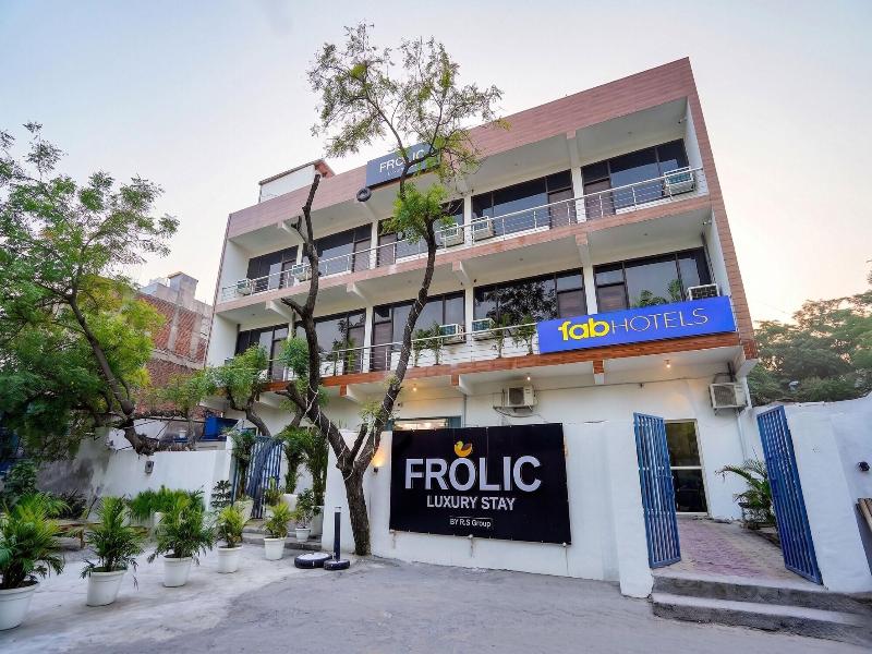 Fabhotel Frolic Luxury Stay image