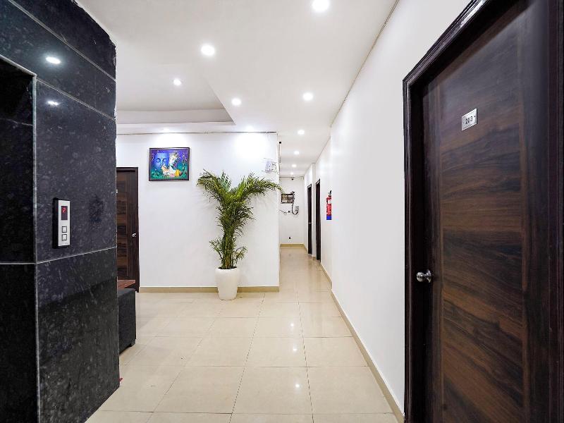 Fabhotel Frolic Luxury Stay image