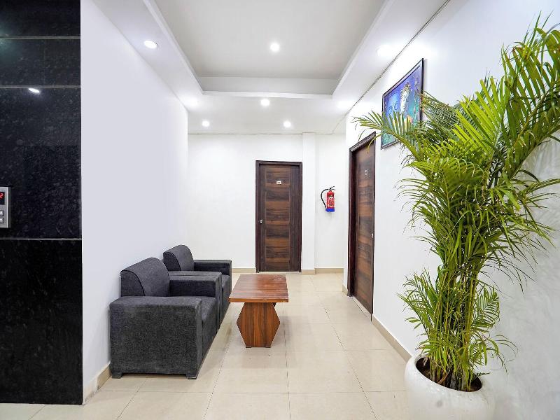 Fabhotel Frolic Luxury Stay image