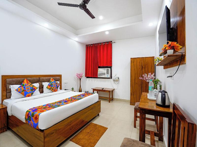 Fabhotel Frolic Luxury Stay image