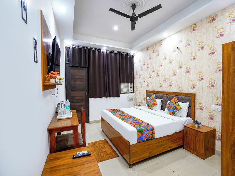 Fabhotel Frolic Luxury Stay image