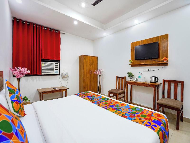 Fabhotel Frolic Luxury Stay image