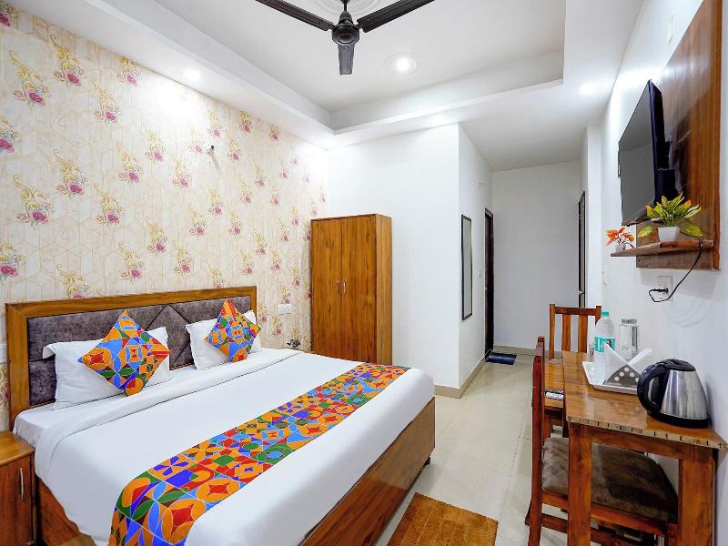 Fabhotel Frolic Luxury Stay image