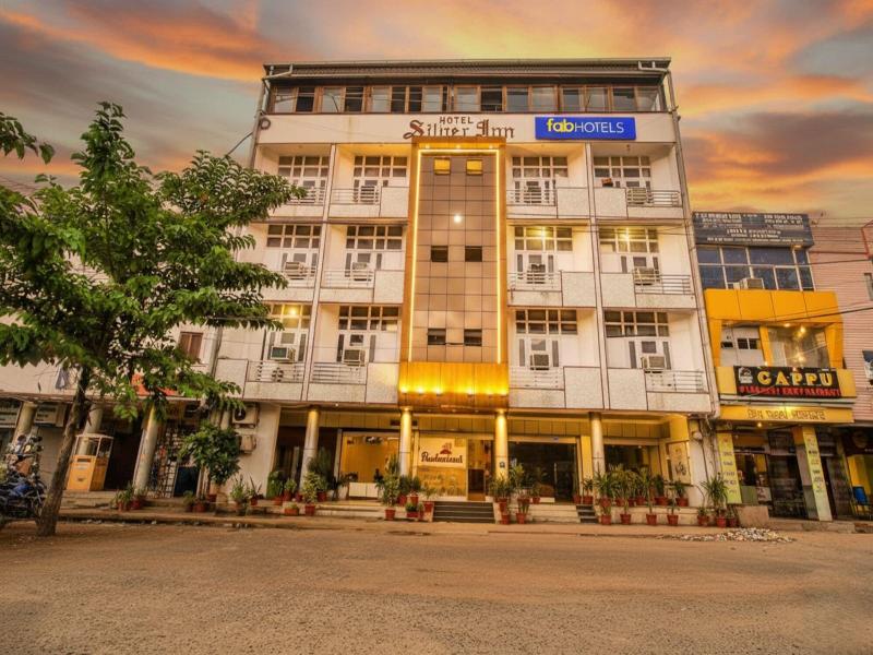 Fabhotel Silver Inn I image