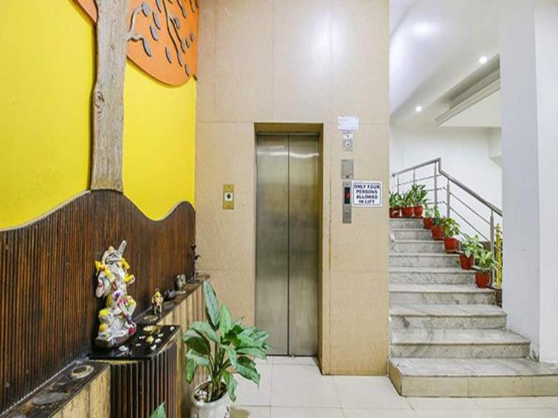 Fabhotel Silver Inn I image