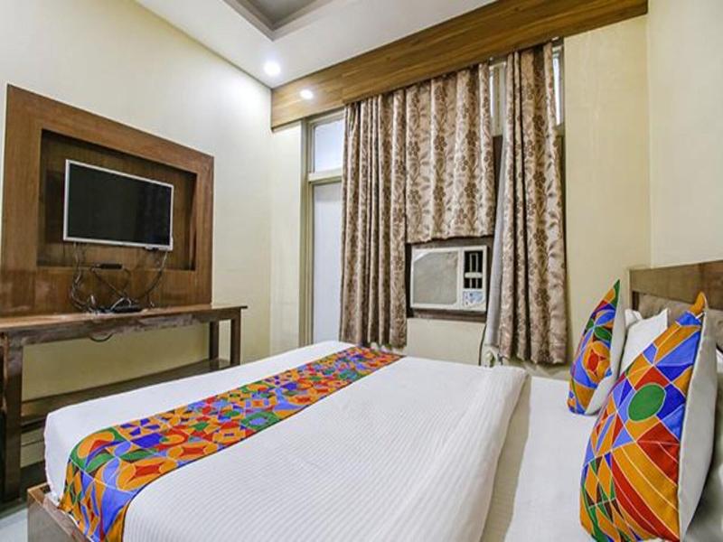 Fabhotel Silver Inn I image