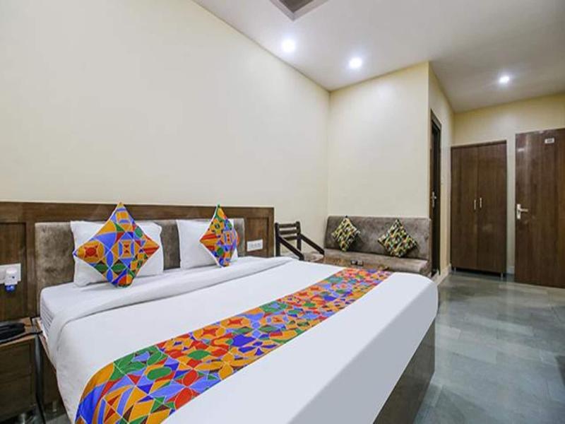 Fabhotel Silver Inn I image