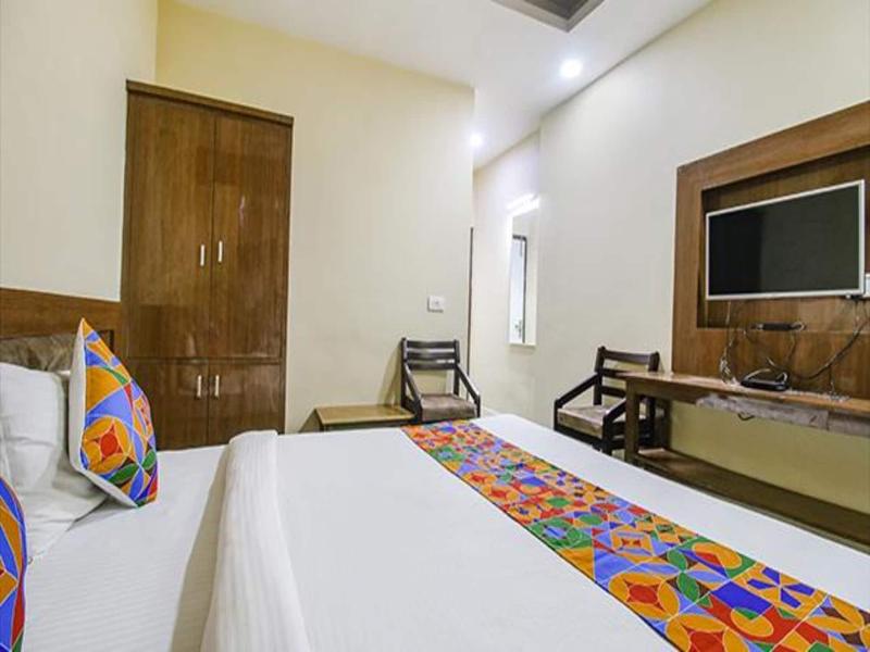 Fabhotel Silver Inn I image