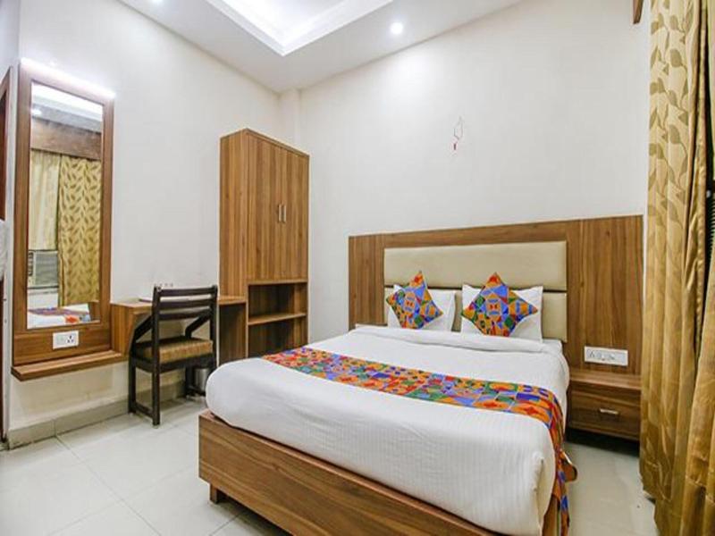 Fabhotel Silver Inn I image