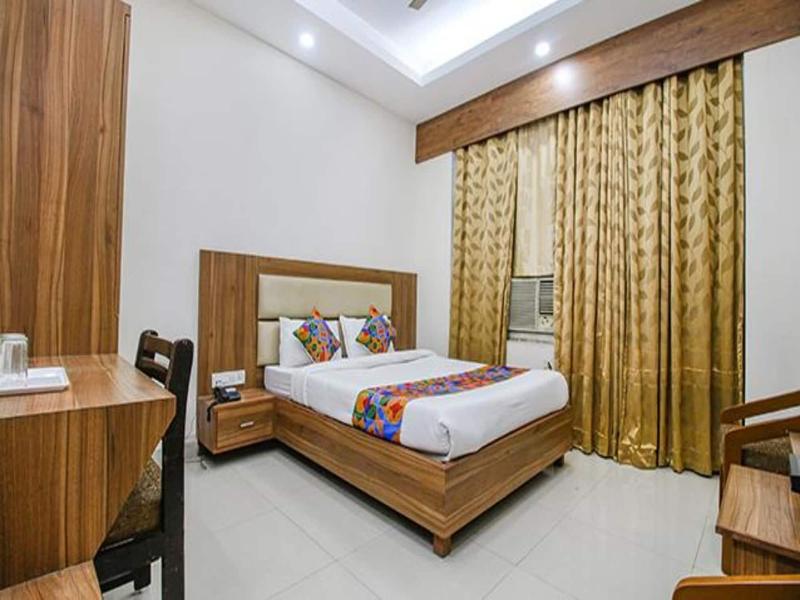 Fabhotel Silver Inn I image