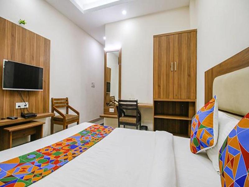 Fabhotel Silver Inn I image
