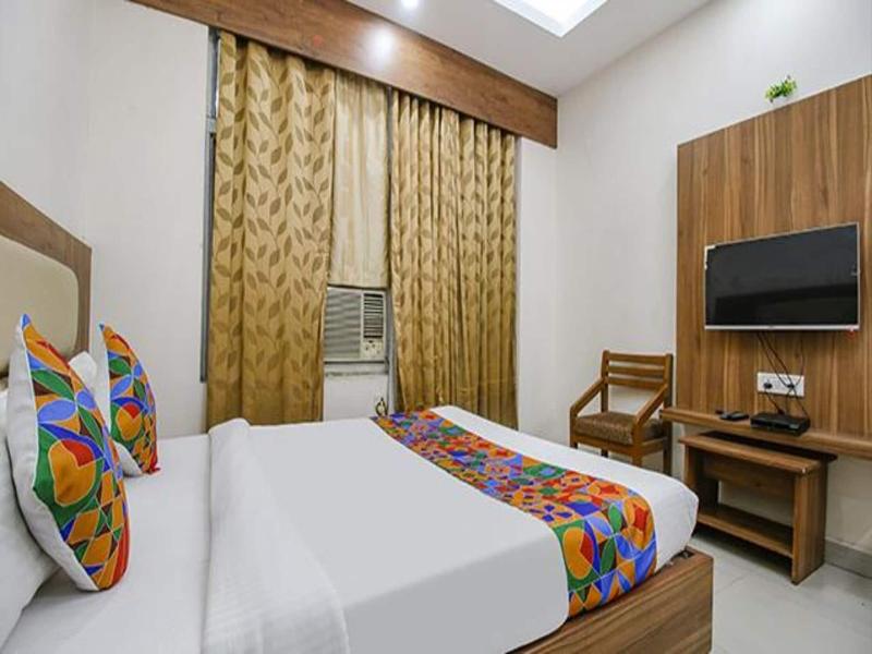 Fabhotel Silver Inn I image