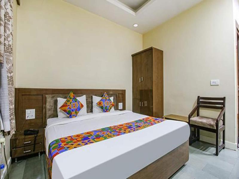 Fabhotel Silver Inn I image