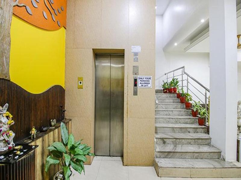 Fabhotel Silver Inn I image