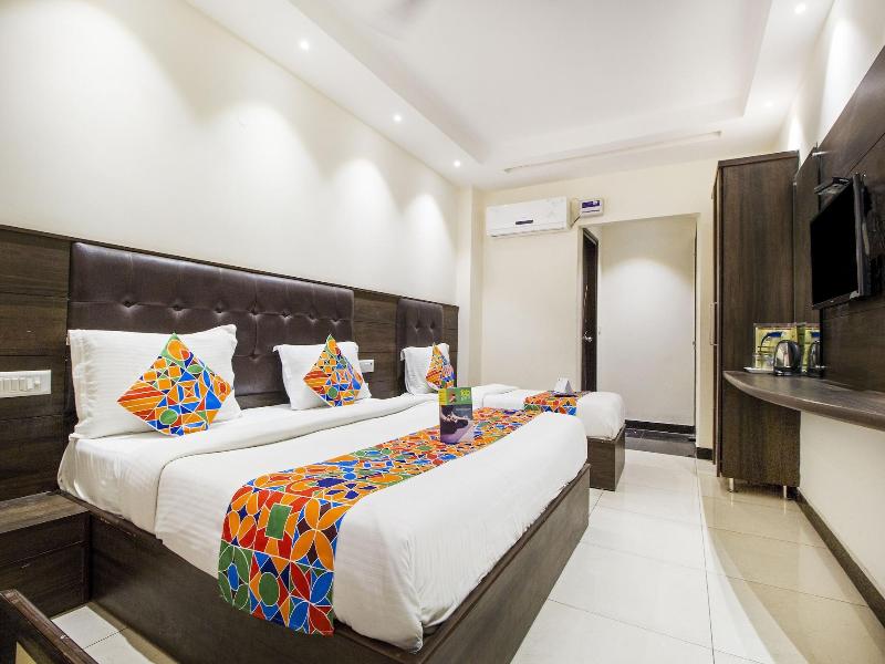 Fabhotel Le Continental image