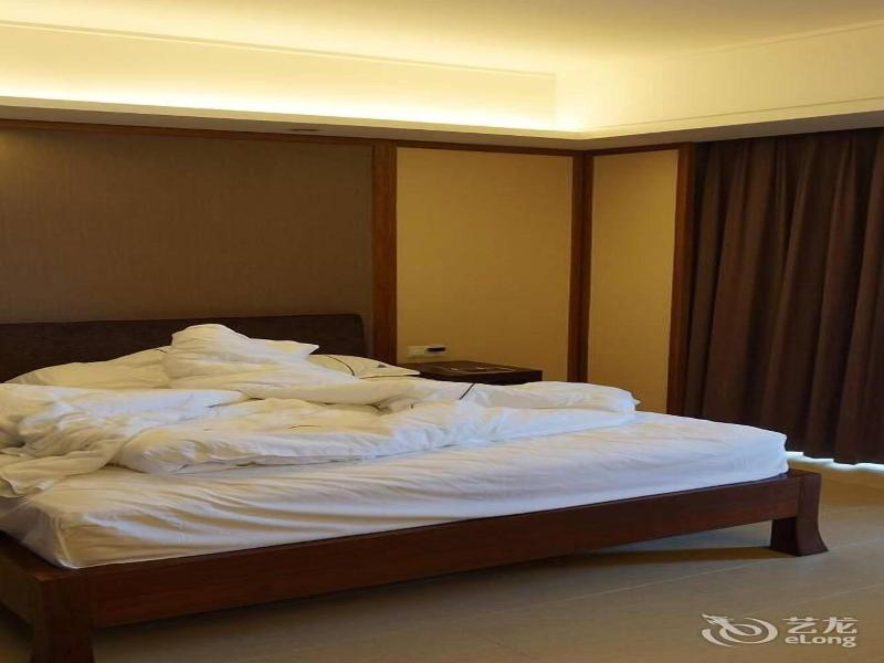Ramada By Wyndham Huizhou Xunliao Bay image