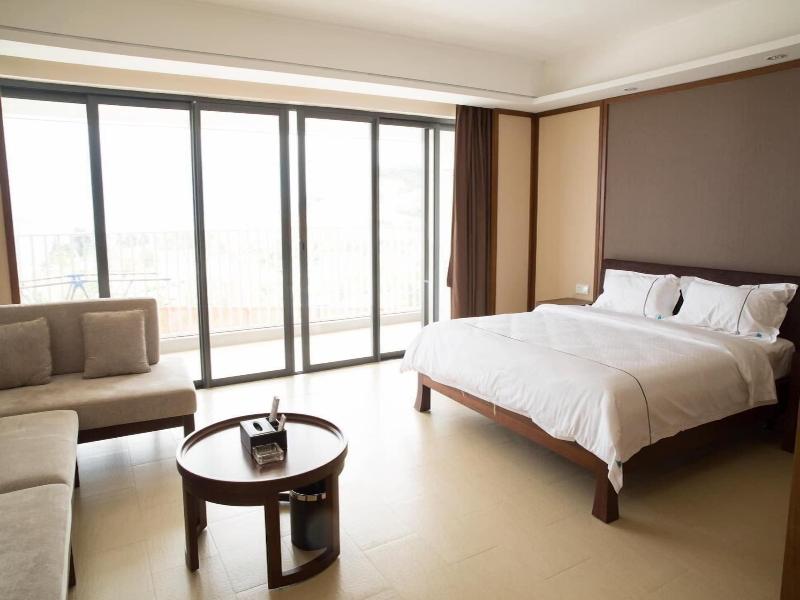 Ramada By Wyndham Huizhou Xunliao Bay image