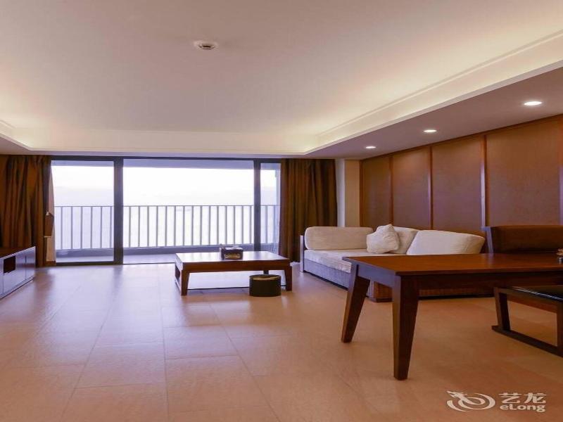 Ramada By Wyndham Huizhou Xunliao Bay image