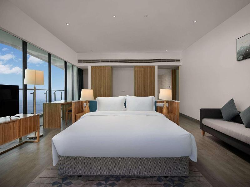 Ramada By Wyndham Huizhou Xunliao Bay image
