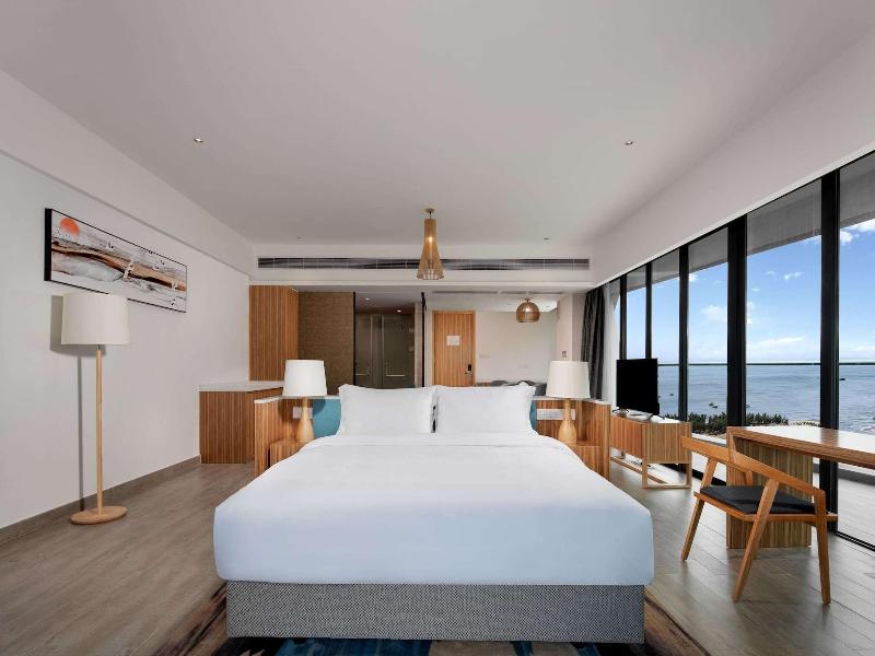 Ramada By Wyndham Huizhou Xunliao Bay image