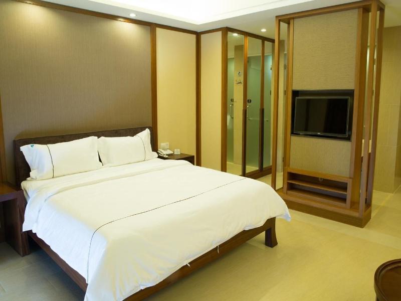 Ramada By Wyndham Huizhou Xunliao Bay image