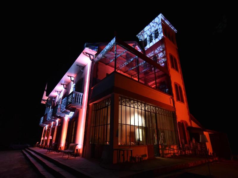 Le Domaine De Dony image