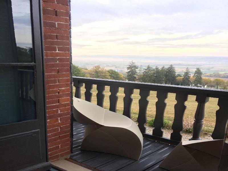 Le Domaine De Dony image