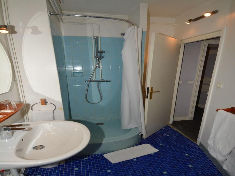 Port Royal Hotel image